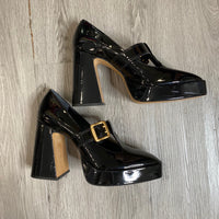 Load image into Gallery viewer, VINCE CAMUTO Size 10 SHOE
