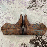 Load image into Gallery viewer, ARIAT Size 8 1/2 BOUTIQUE
