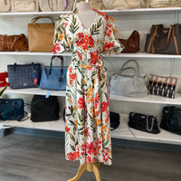 Load image into Gallery viewer, BADGLEY MISCHKA Size 10 DESIGNER
