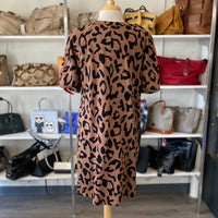 Load image into Gallery viewer, VELVET Size LARGE DRESS
