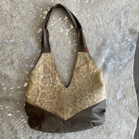 Load image into Gallery viewer, MOLLY G BOUTIQUE
