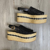 Load image into Gallery viewer, Tory Burch Size 7 1/2 BOUTIQUE
