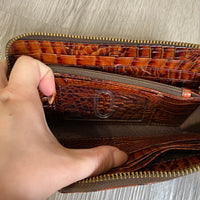 Load image into Gallery viewer, BRAHMIN BOUTIQUE
