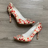 Load image into Gallery viewer, Manolo Blahnik DESIGNER
