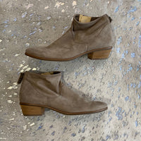 Load image into Gallery viewer, Paul Green Size 9 1/2 BOUTIQUE
