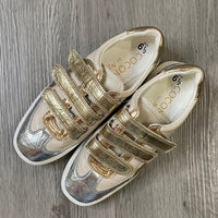 Load image into Gallery viewer, COCONUTS Size 6 1/2 SHOE

