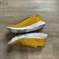 Load image into Gallery viewer, Athletic Propulsion Labs Size 10 BOUTIQUE
