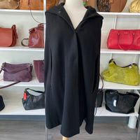 Load image into Gallery viewer, Hallhuber Size SMALL BOUTIQUE
