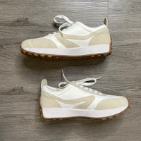 Load image into Gallery viewer, Dolce Vita Size 8 1/2 SHOE
