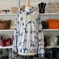 Load image into Gallery viewer, Grey State Size LARGE TOPS
