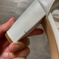 Load image into Gallery viewer, DB STUDIO Size 8 SHOE
