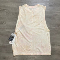 Load image into Gallery viewer, Lululemon Size 4 ATHLETIC WEAR
