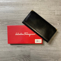 Load image into Gallery viewer, FERRAGAMO BOUTIQUE
