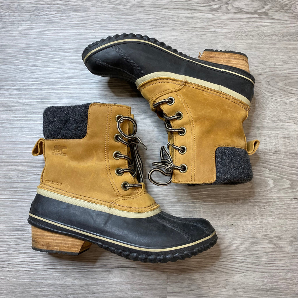 SOREL Size 9 1/2 BOUTIQUE