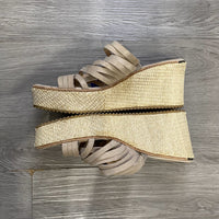 Load image into Gallery viewer, Donald Pliner Size 7 BOUTIQUE
