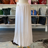 Load image into Gallery viewer, New Directions Size SMALL SKIRT
