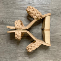 Load image into Gallery viewer, Dolce Vita Size 7 SHOE
