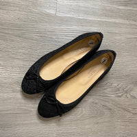 Load image into Gallery viewer, French Sole Size 7 BOUTIQUE
