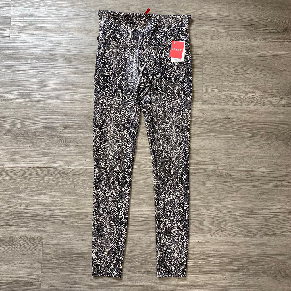 SPANX Size MED PANTS