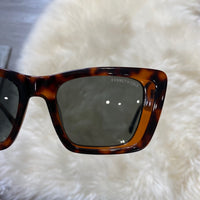 Load image into Gallery viewer, Kenneth Cole Sunglasses

