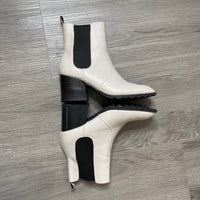 Load image into Gallery viewer, Naked Feet Size 6 1/2 SHOE
