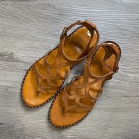 Load image into Gallery viewer, SUNDANCE Size 10 1/2 SHOE
