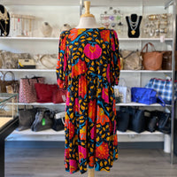 Load image into Gallery viewer, Uncle Frank Size LARGE DRESS
