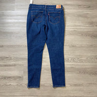 Load image into Gallery viewer, LEVIS Size 34/18 PLUS
