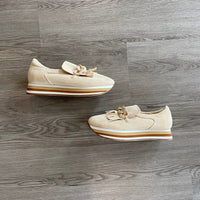 Load image into Gallery viewer, COCONUTS Size 9 SHOE
