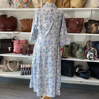 Load image into Gallery viewer, C&amp;C California Size LARGE DRESS

