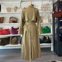 Load image into Gallery viewer, BURBERRY Size 10L DESIGNER
