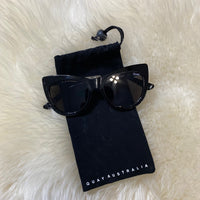 Load image into Gallery viewer, QUAY Sunglasses
