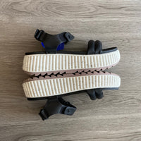 Load image into Gallery viewer, REEF Size 7 SHOE

