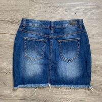 Load image into Gallery viewer, Black Label C'est Toi Size MED SKIRT
