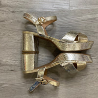 Load image into Gallery viewer, AEROSOLES Size 9 SHOE
