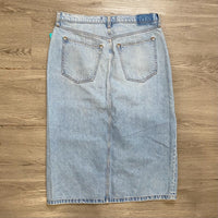 Load image into Gallery viewer, Abercrombie &amp; Fitch Size 10 P SKIRT

