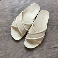 Load image into Gallery viewer, OLUKAI Size 7 SHOE
