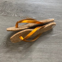 Load image into Gallery viewer, KORKS Size 7 SHOE
