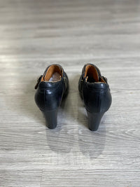 Load image into Gallery viewer, CLARKS Size 7 1/2 SHOE
