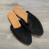 Load image into Gallery viewer, BEACH Size 10 SHOE
