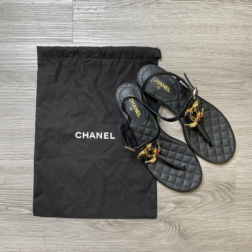 CHANEL Size 7 DESIGNER