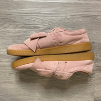 Load image into Gallery viewer, TRETORN Size 10 SHOE
