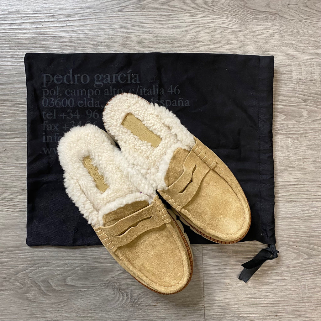 Pedro Garcia Size 9 1/2 BOUTIQUE