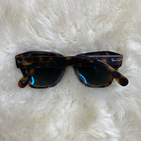 Load image into Gallery viewer, RAY BAN BOUTIQUE
