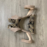 Load image into Gallery viewer, Sacha London Size 7 1/2 SHOE
