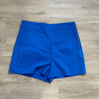 Load image into Gallery viewer, Lilly Pulitzer Size 8 SHORTS
