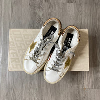Load image into Gallery viewer, Golden Goose Size 5 1/2 DESIGNER
