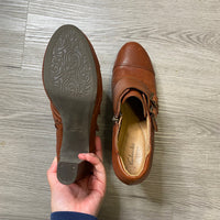 Load image into Gallery viewer, CLARKS Size 7 1/2 SHOE
