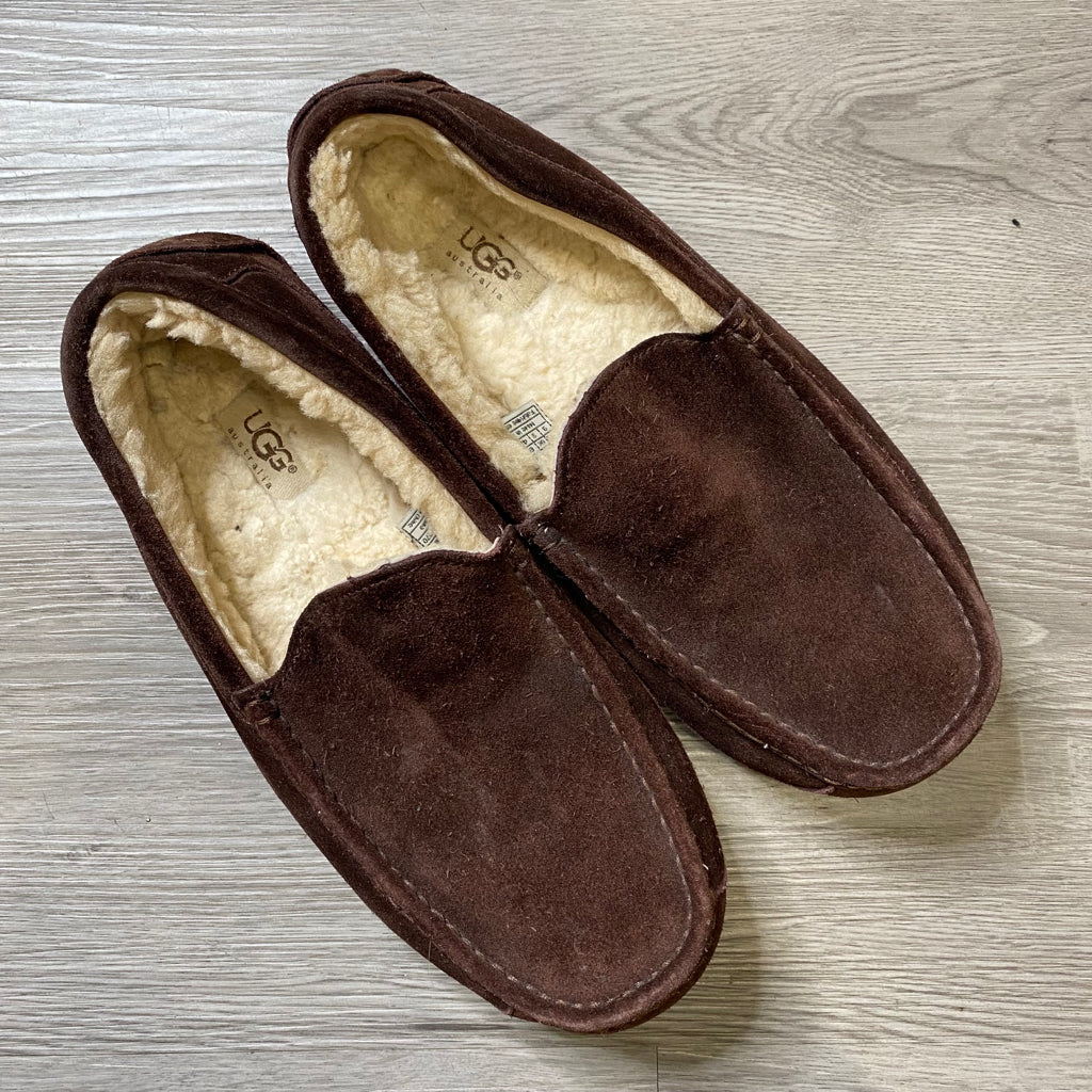 UGG Size 9 BOUTIQUE