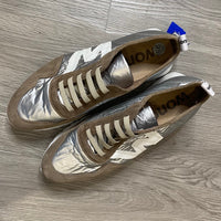 Load image into Gallery viewer, WONDERS Size 9 1/2 BOUTIQUE
